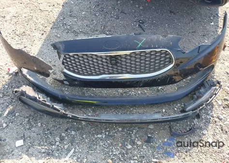 2015 Kia K900 Luxury z USA, uszkodzony, nr VIN KNALW4D48F6017549